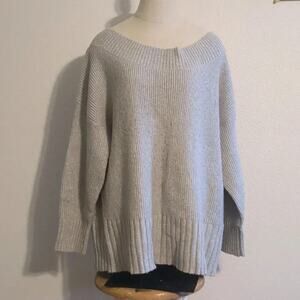 Chelsea 28 wide neck sweater size 1‎